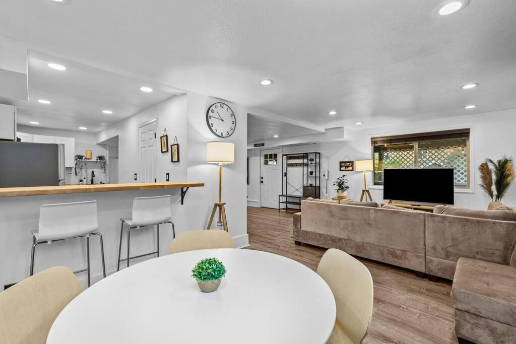 Pacific Nw Gem W/Hot-Tub 15 Minutes Airport. Apartment Auburn Exterior foto
