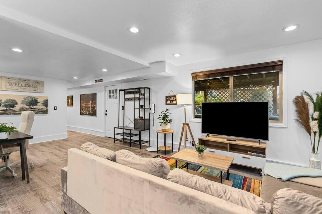 Pacific Nw Gem W/Hot-Tub 15 Minutes Airport. Apartment Auburn Exterior foto
