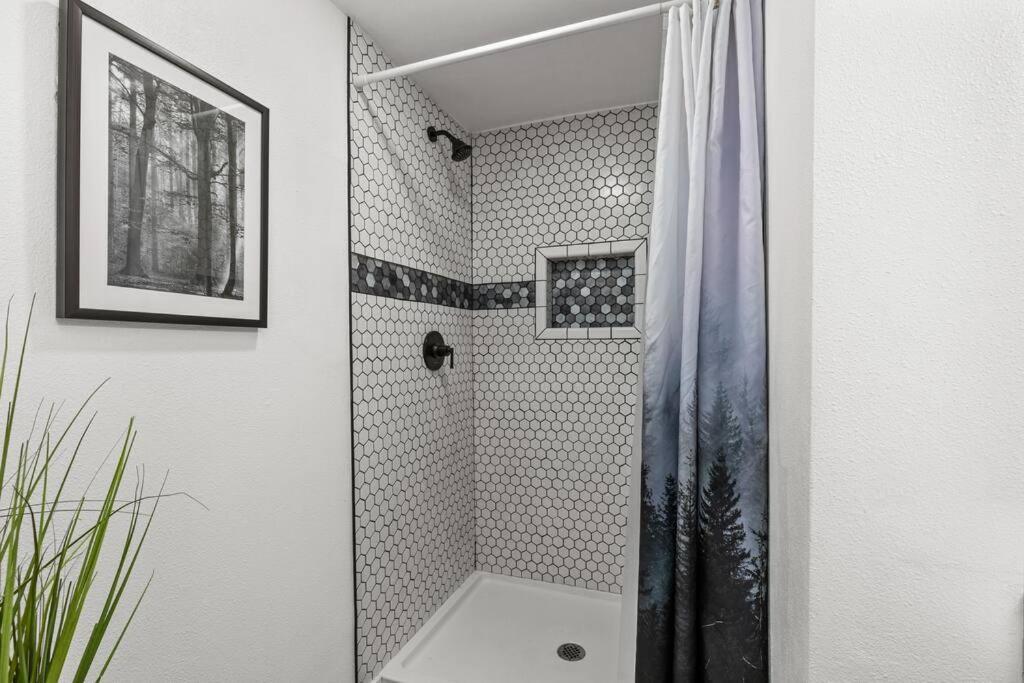 Pacific Nw Gem W/Hot-Tub 15 Minutes Airport. Apartment Auburn Exterior foto