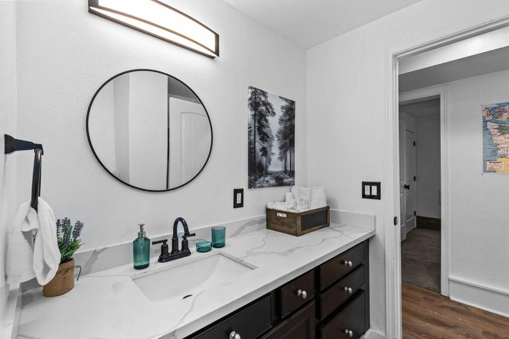 Pacific Nw Gem W/Hot-Tub 15 Minutes Airport. Apartment Auburn Exterior foto